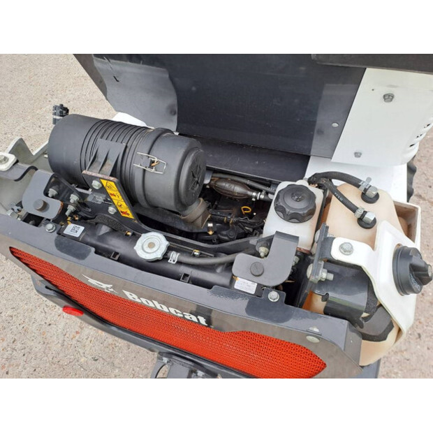 2021 بوبكات L28-42601137