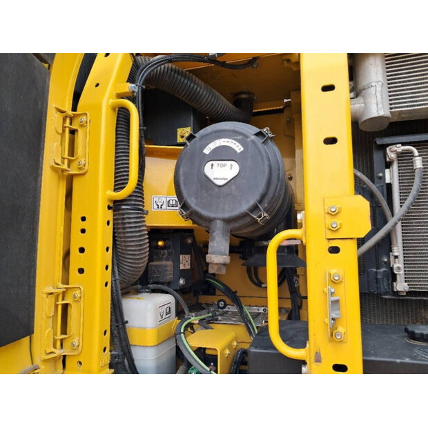 2023 كوماتسو PC290LC-11EO-42601210