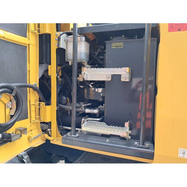 2023 Komatsu PW138MR-11E0-42601262
