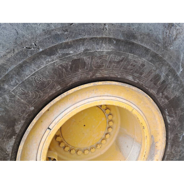 2023 كوماتسو WA475-10E0-42601319