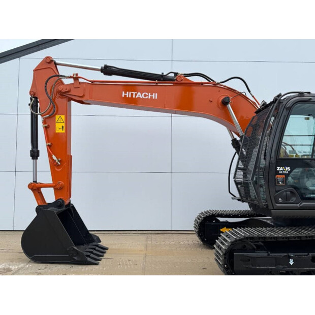 2025 Hitachi ZX140H-GI-42601386