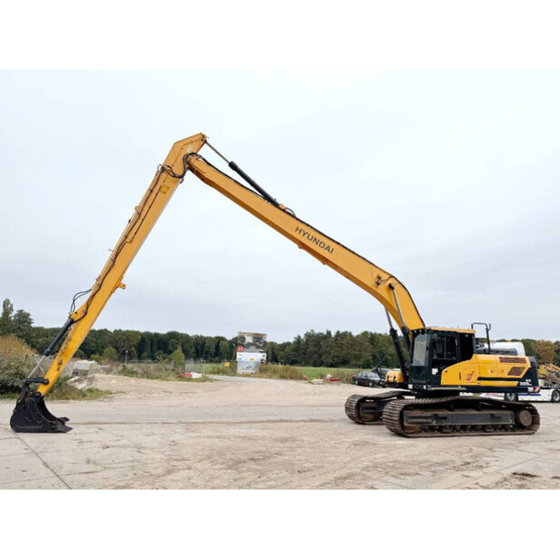 2018 Hyundai HX300LR-42601428
