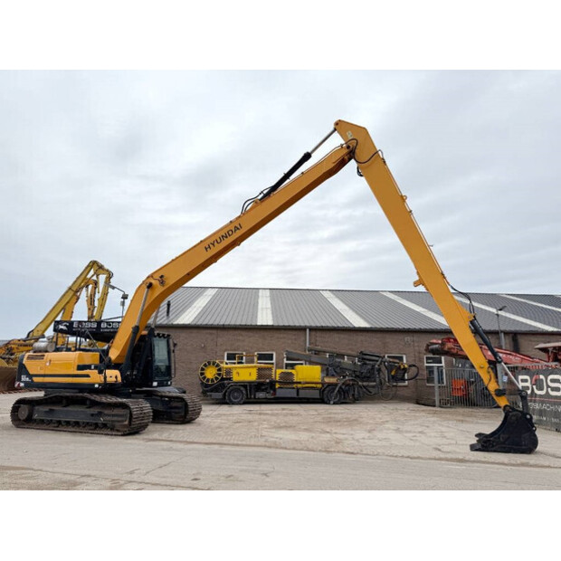 2018 Hyundai HX300LR-42601432