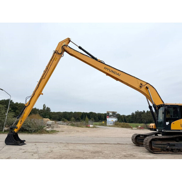 2018 Hyundai HX300LR-42601433
