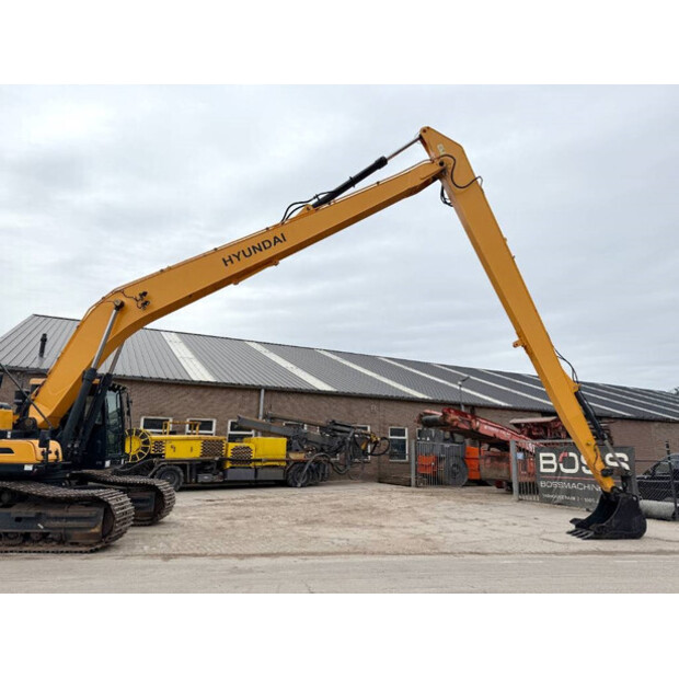 2018 Hyundai HX300LR-42601434