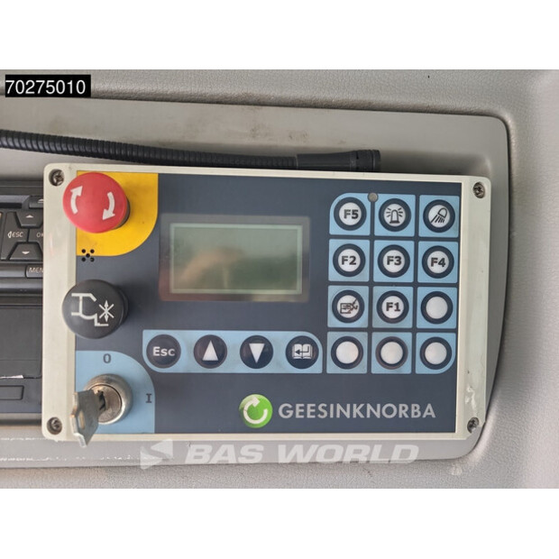 2013 فولفو FE 300-42603639