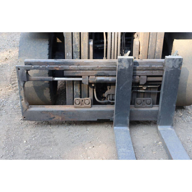 2017 Yale GLP25VXE2170-42603995
