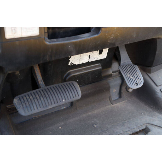 2017 Yale GLP25VXE2170-42604009