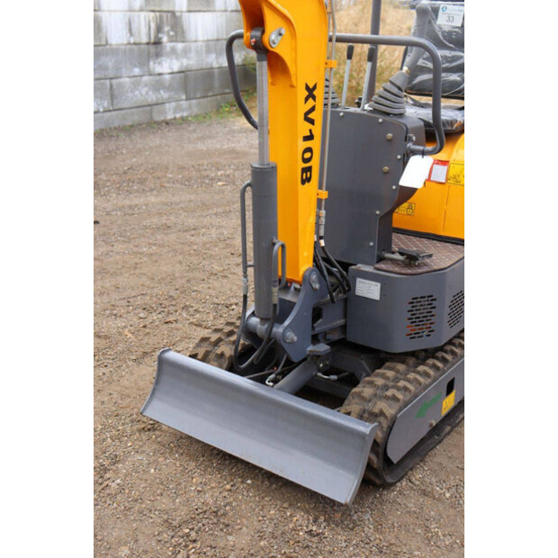 2022 Hytec XV10B-42604759