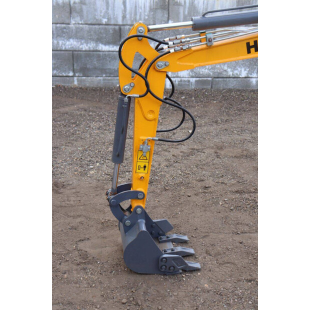 2023 Hytec XV10B-42604773
