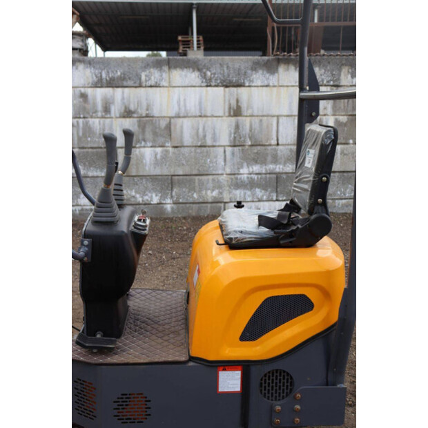 2023 Hytec XV10B-42604786