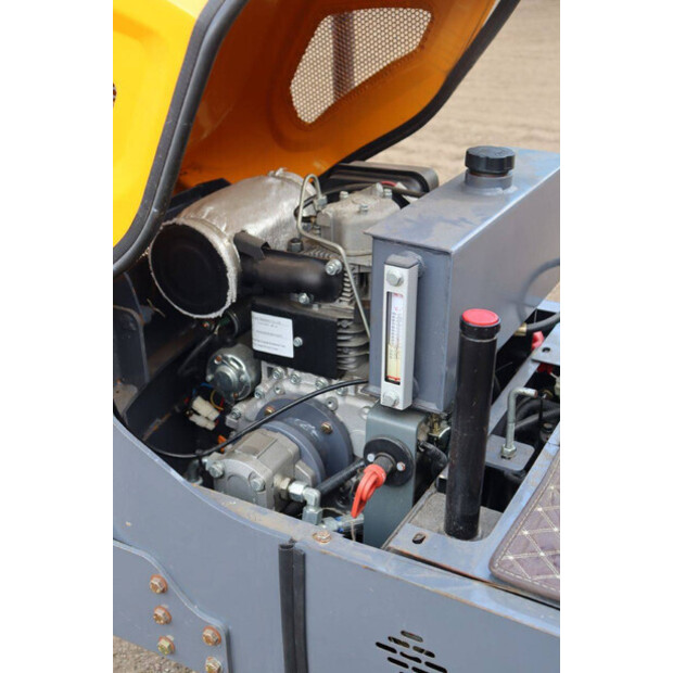 2023 Hytec XV10B-42604795