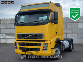 صورة ل رؤوس شاحنات 2002 فولفو FH 380