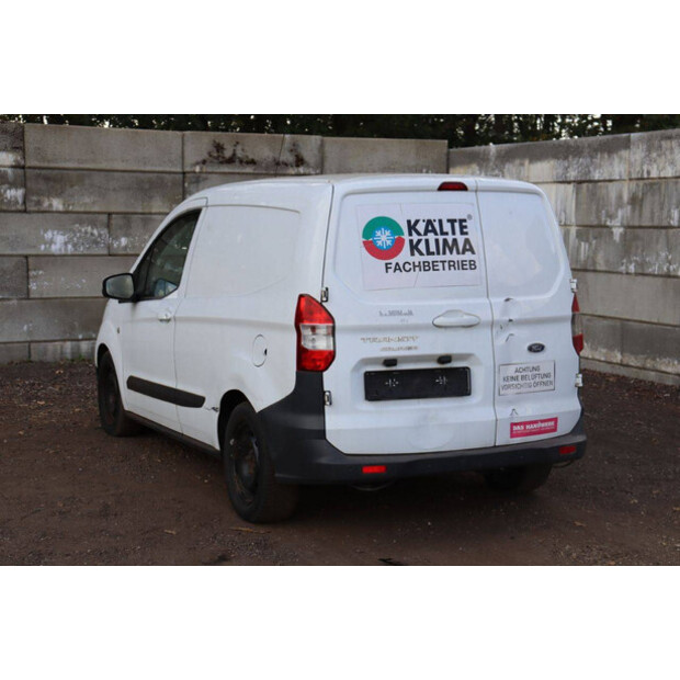 Ford Transit Courier-42605673