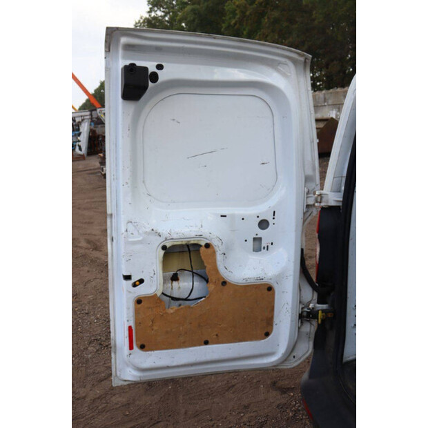 Ford Transit Courier-42605705
