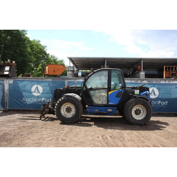 New Holland LM425-42605953