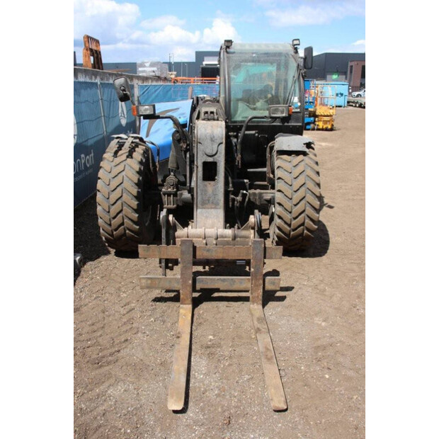 New Holland LM425-42605958