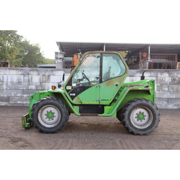 2004 ميرلو P28.7 KT-42605988