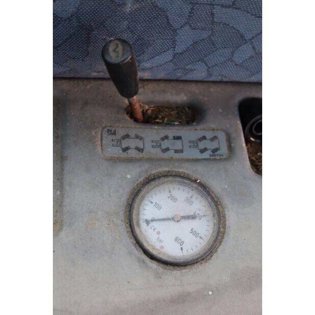 2004 ميرلو P28.7 KT-42606018