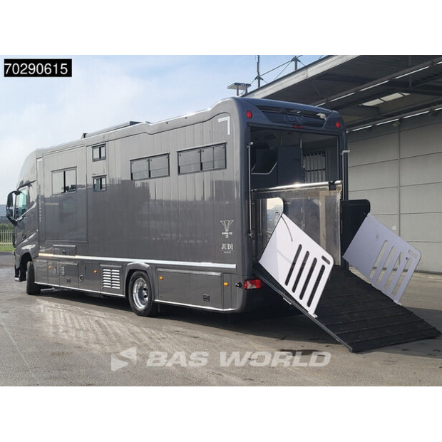 2015 فولفو FH 420-42606160