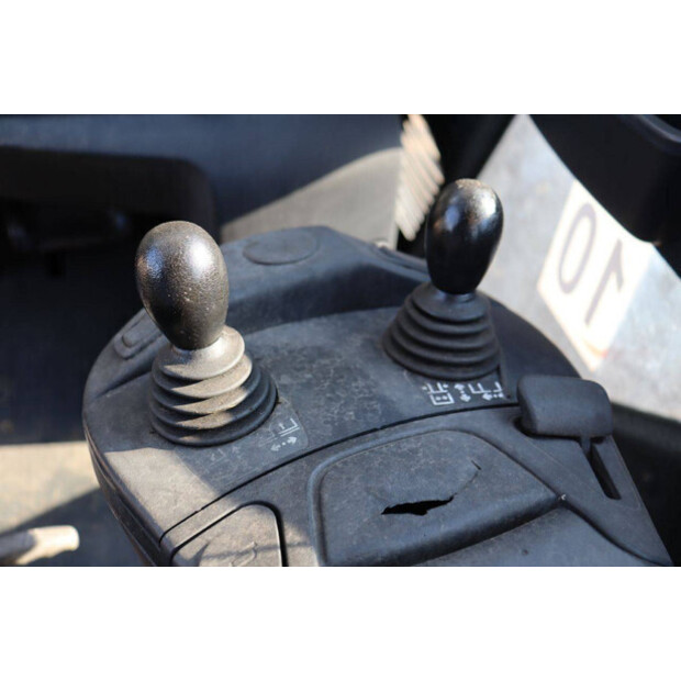 2016 Linde H30CNG-42606424