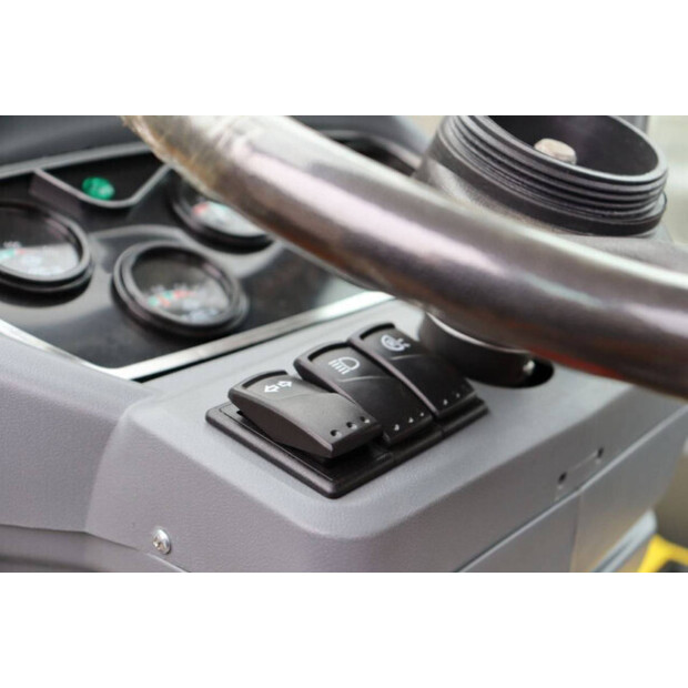 2025 Machpro MP-L300-42606489