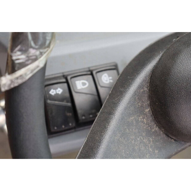 2025 Machpro MP-L300-42606535