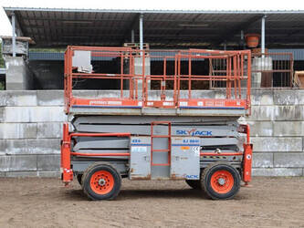 Image for SCISSOR LIFTS 2009 SkyJack SJ8841