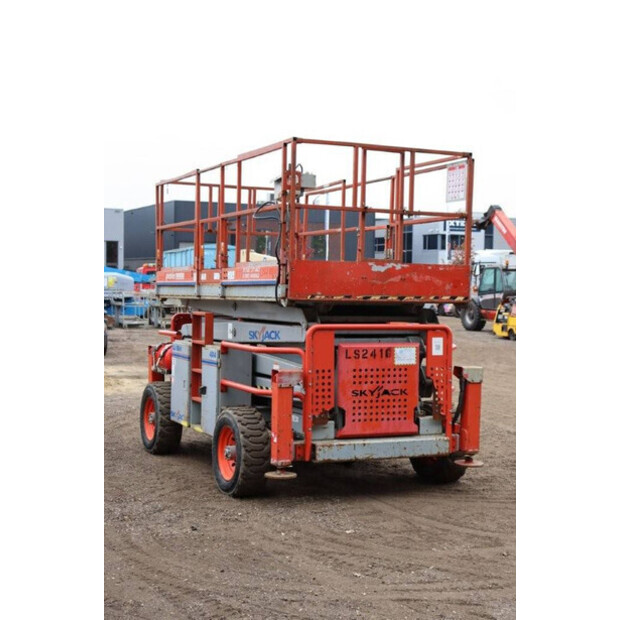 2009 سكايجاك SJ8841-42606553