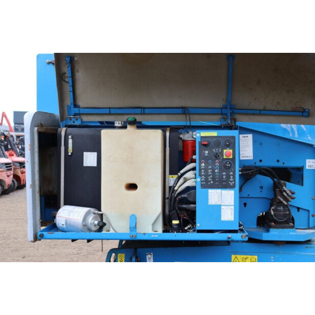 2008 Genie S-45-42607260