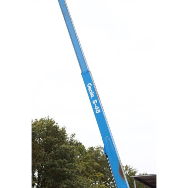2008 Genie S-45-42607270