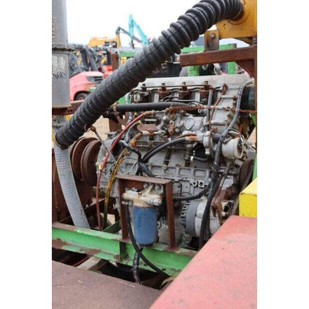 1977 بيترس AIIZH-42607299