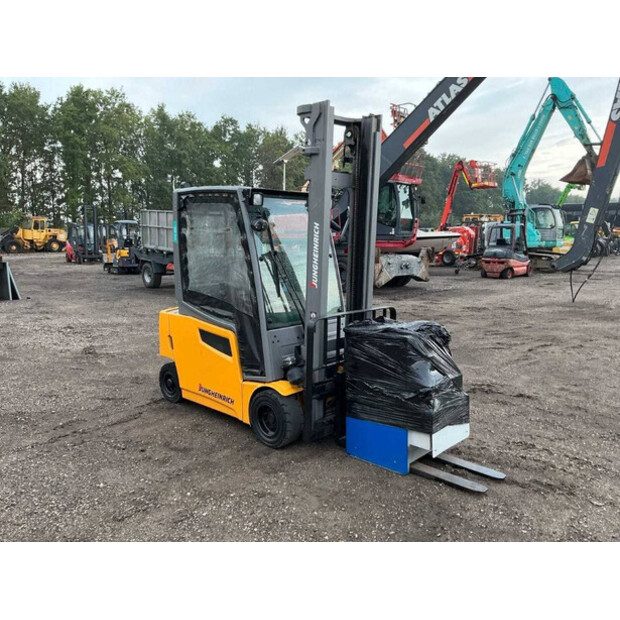 2019 Jungheinrich EFG320-42607538