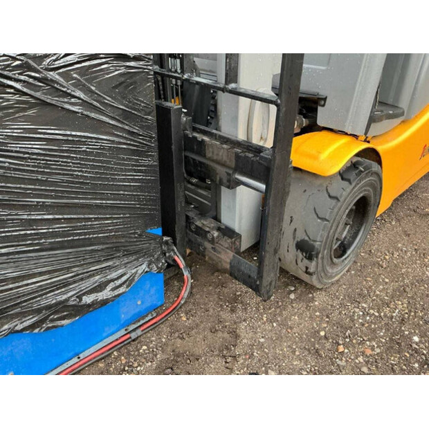 2019 Jungheinrich EFG320-42607562