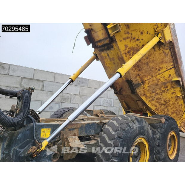 2006 كوماتسو HM300-2-42607641