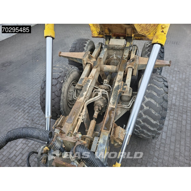 2006 كوماتسو HM300-2-42607642