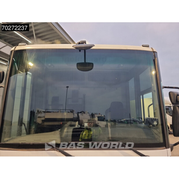 2017 Mercedes-Benz Econic 1830-42621228