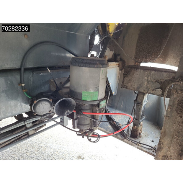 2002 MOL YT200-42621545