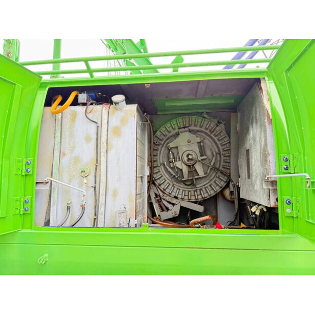1996 KOBELCO BM700-42625809