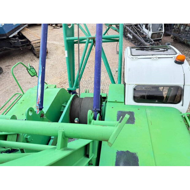 1996 KOBELCO BM700-42625810