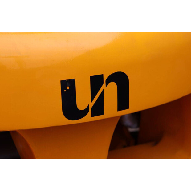2020 UN FD30T-NJS1-42640482