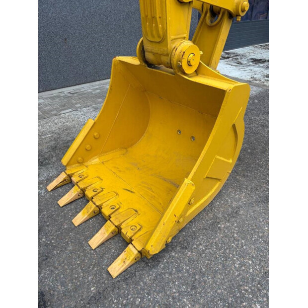 2024 Komatsu PC210-10M0-42640702