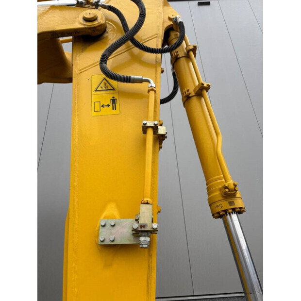2024 Komatsu PC210-10M0-42640703