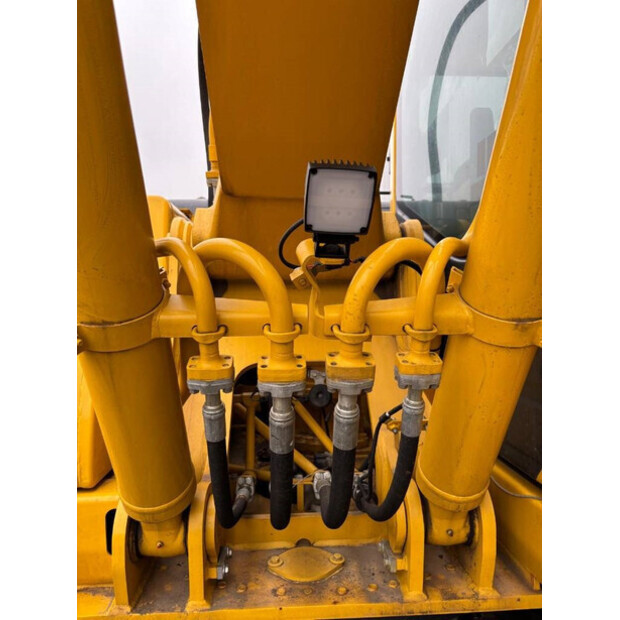 2024 Komatsu PC210-10M0-42640705
