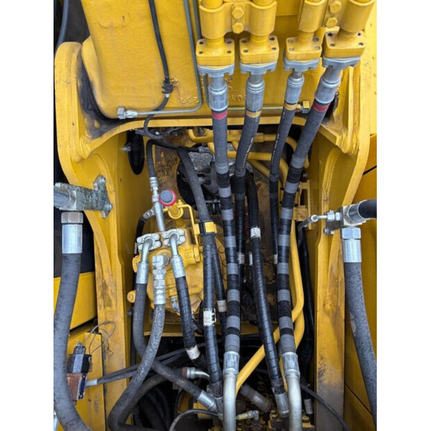 2024 Komatsu PC210-10M0-42640706