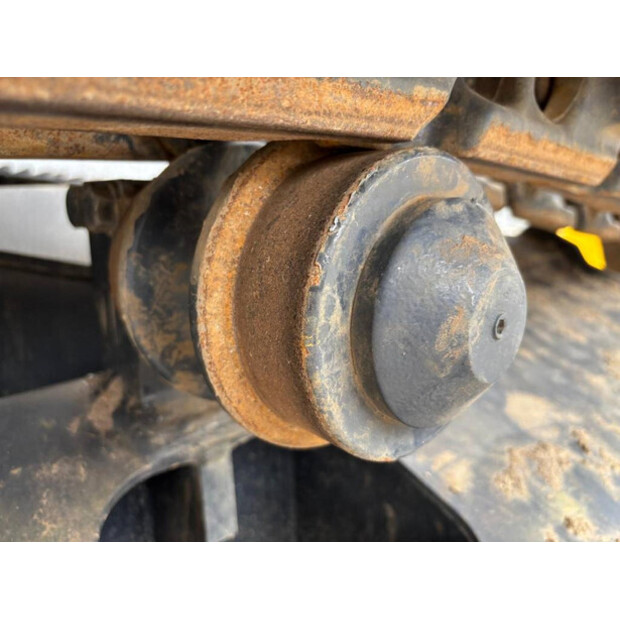 2024 Komatsu PC210-10M0-42640710
