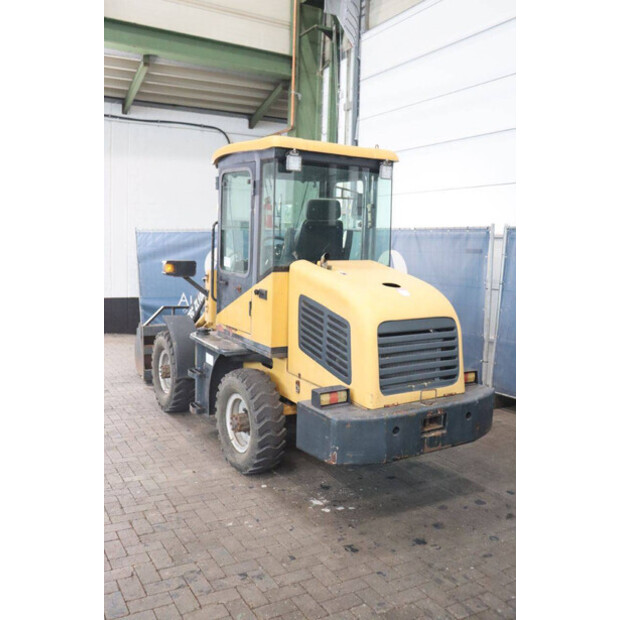2011 Hytec ZL10A-42641048