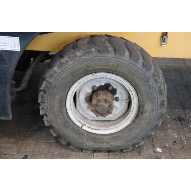 2011 Hytec ZL10A-42641063