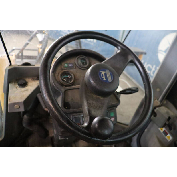 2011 Hytec ZL10A-42641071