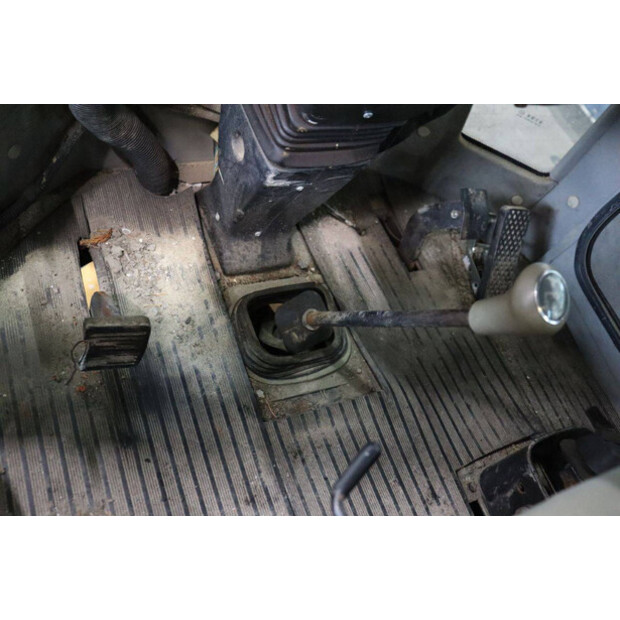 2011 Hytec ZL10A-42641073